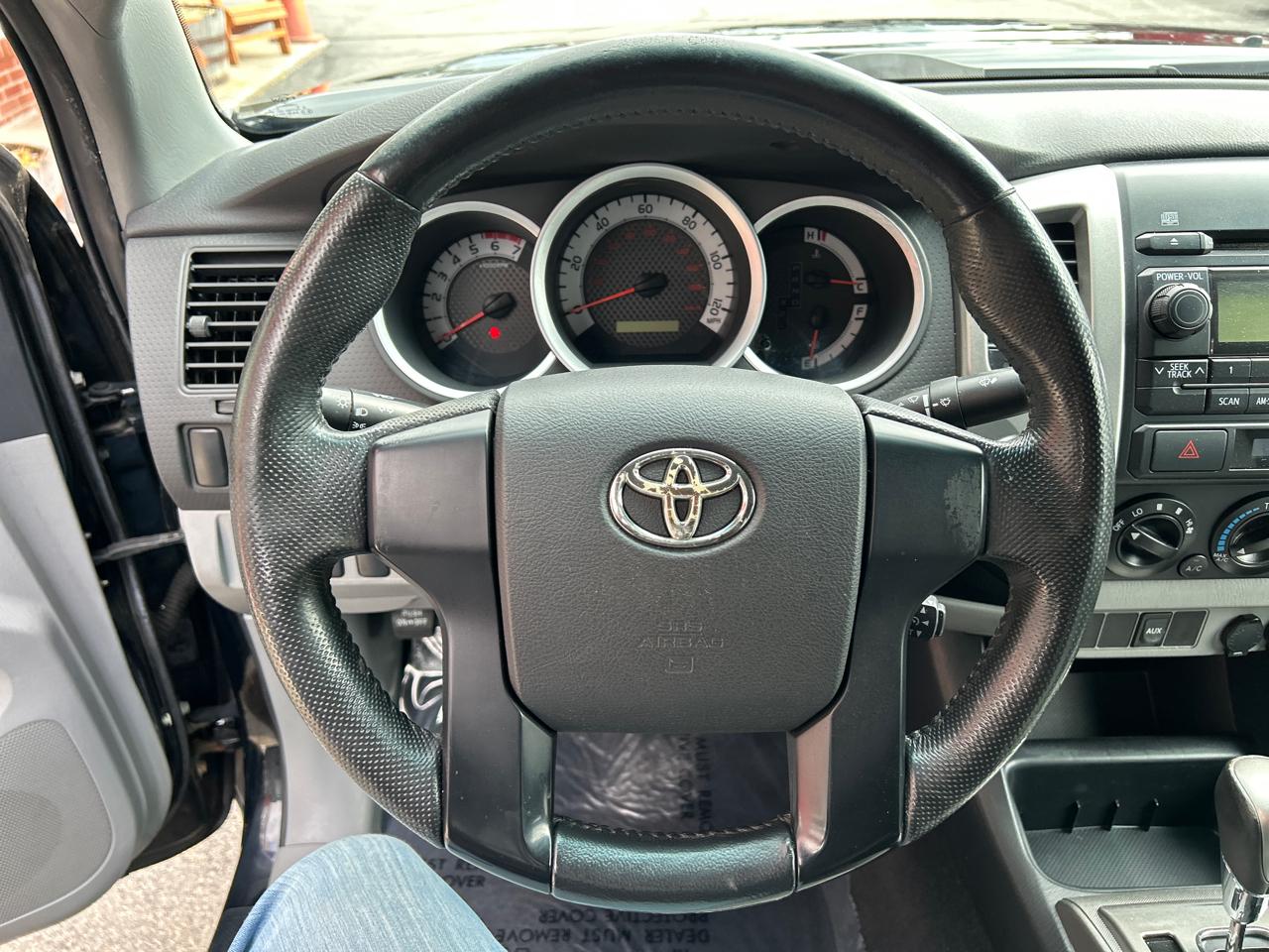 Toyota Tacoma 4WD Access Cab I4 MT (Natl) 2012
