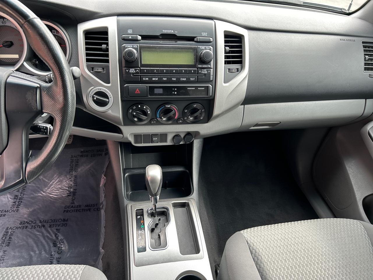 Toyota Tacoma 4WD Access Cab I4 MT (Natl) 2012