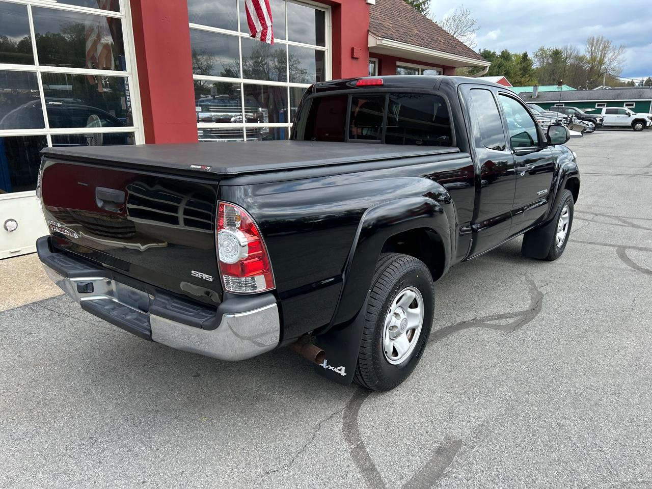 Toyota Tacoma 4WD Access Cab I4 MT (Natl) 2012