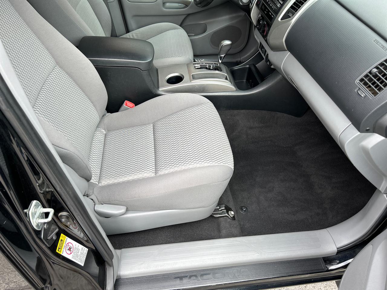 Toyota Tacoma 4WD Access Cab I4 MT (Natl) 2012