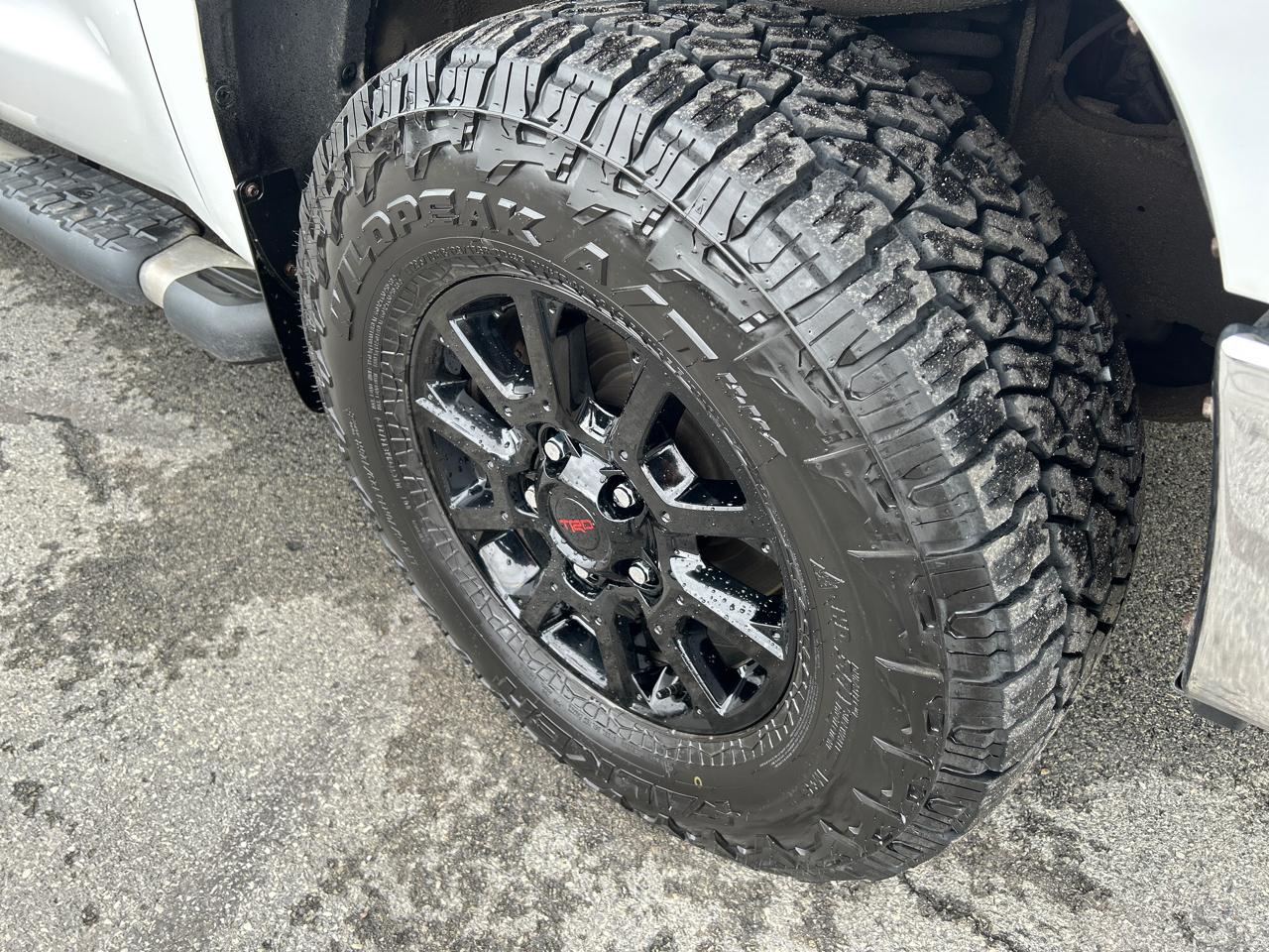 Toyota Tundra 4WD 1794 Edition CrewMax 5.5' Bed 5.7L (Natl) 2017