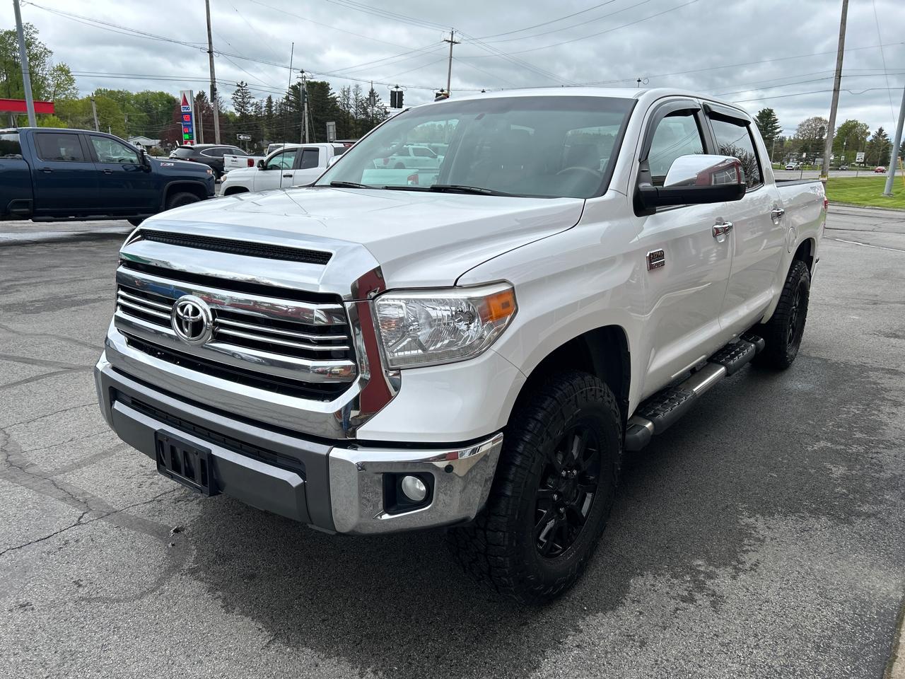 Toyota Tundra 4WD 1794 Edition CrewMax 5.5' Bed 5.7L (Natl) 2017