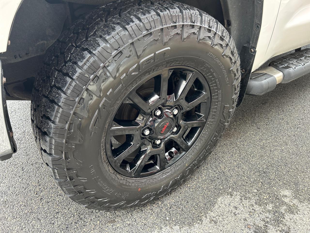 Toyota Tundra 4WD 1794 Edition CrewMax 5.5' Bed 5.7L (Natl) 2017