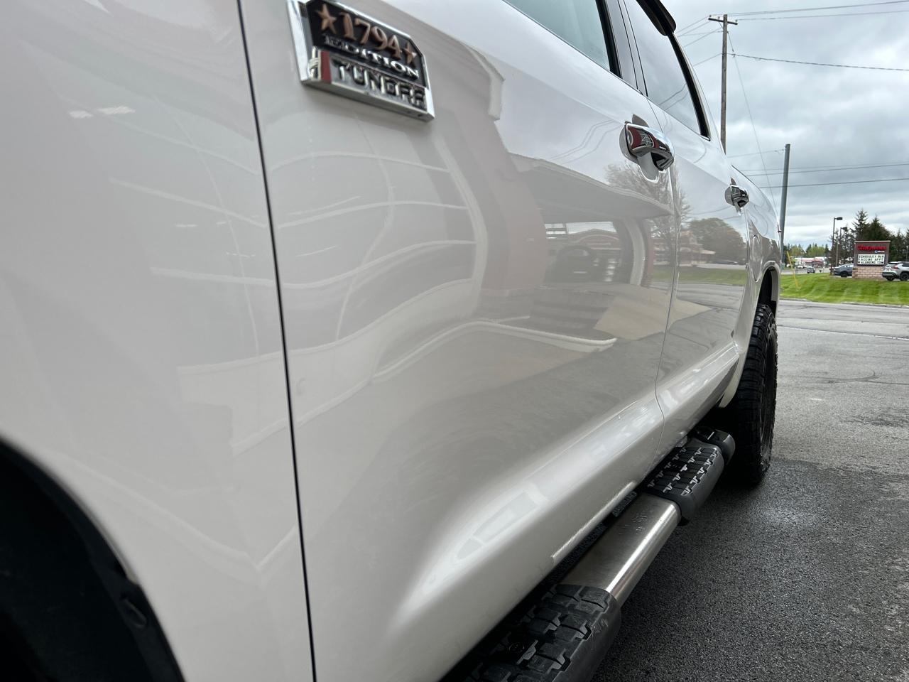 Toyota Tundra 4WD 1794 Edition CrewMax 5.5' Bed 5.7L (Natl) 2017