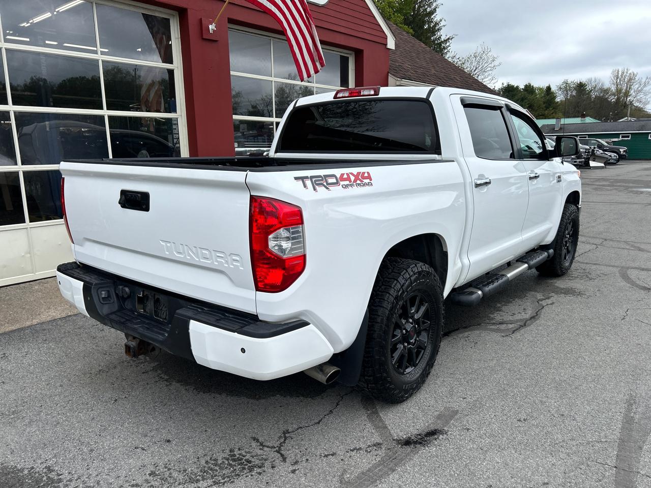 Toyota Tundra 4WD 1794 Edition CrewMax 5.5' Bed 5.7L (Natl) 2017