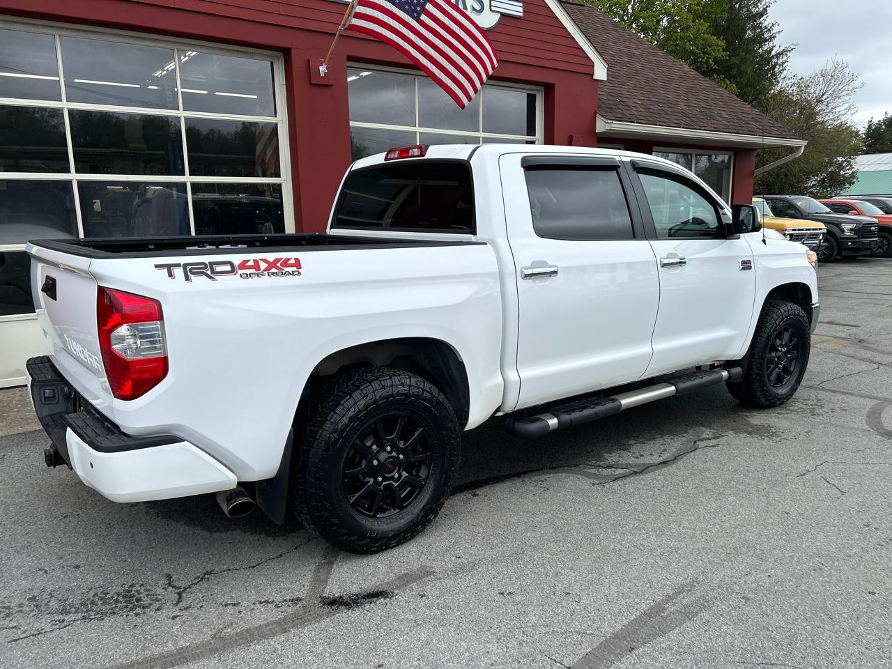 Toyota Tundra 4WD 1794 Edition CrewMax 5.5' Bed 5.7L (Natl) 2017