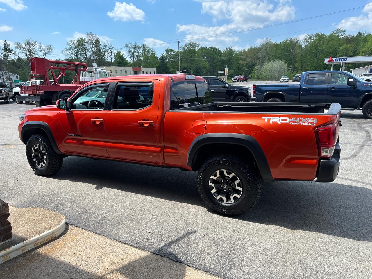 Toyota Tacoma 4WD Double Cab LB V6 AT TRD Off Road (Natl) 2017