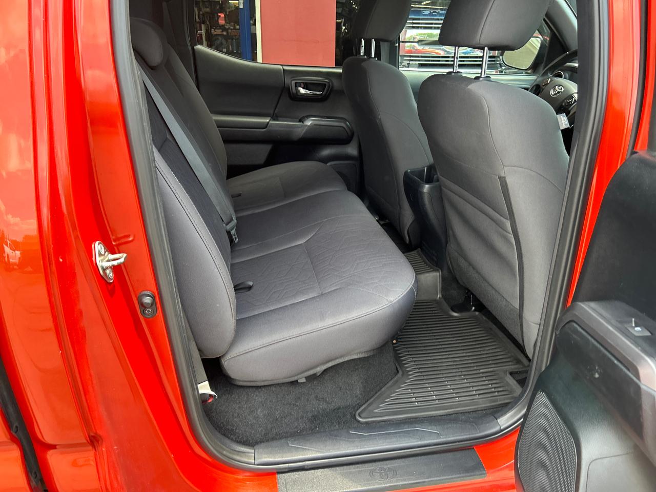 Toyota Tacoma 4WD Double Cab LB V6 AT TRD Off Road (Natl) 2017