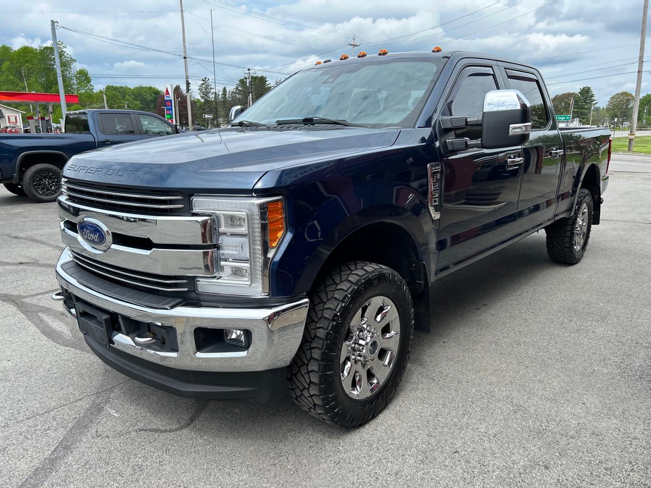 Ford Super Duty F-250 SRW Lariat 4WD Crew Cab 6.75' Box 2017
