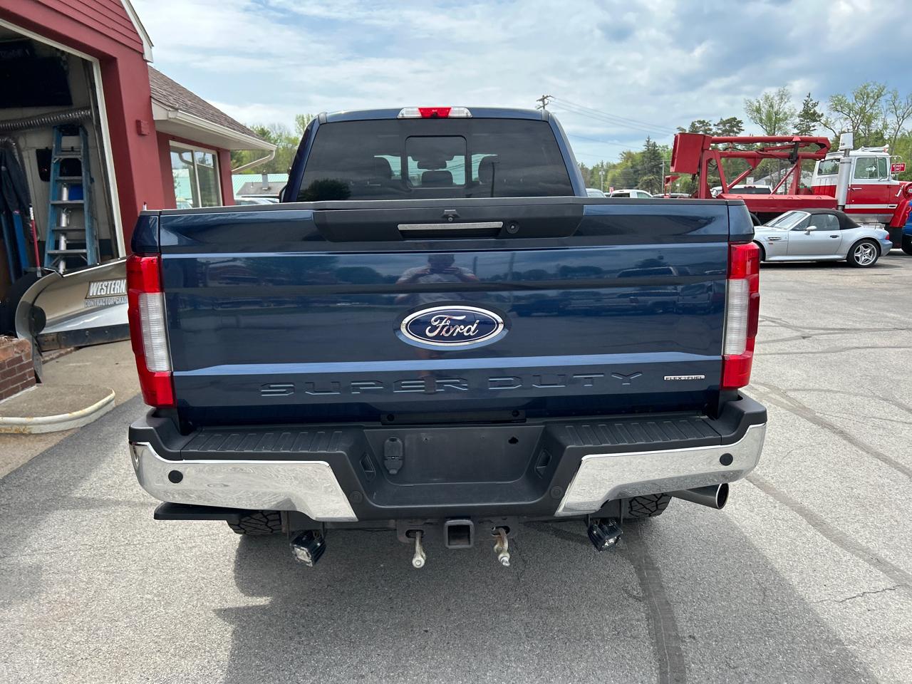 Ford Super Duty F-250 SRW Lariat 4WD Crew Cab 6.75' Box 2017