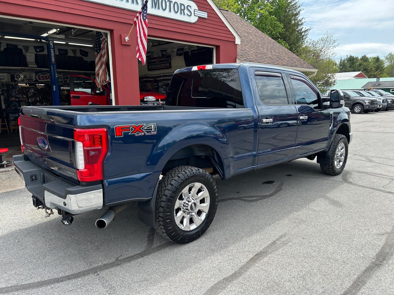 Ford Super Duty F-250 SRW Lariat 4WD Crew Cab 6.75' Box 2017