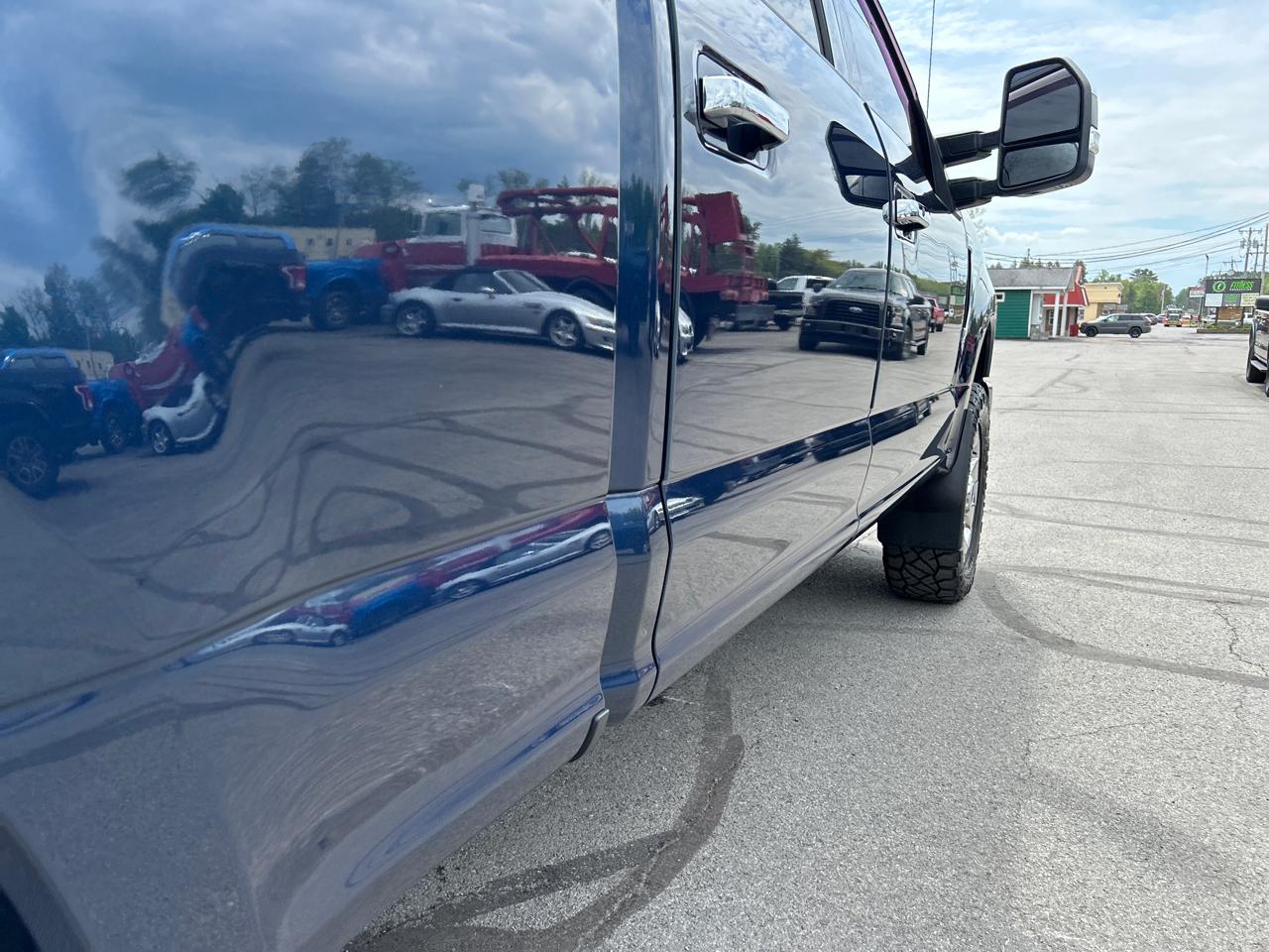 Ford Super Duty F-250 SRW Lariat 4WD Crew Cab 6.75' Box 2017