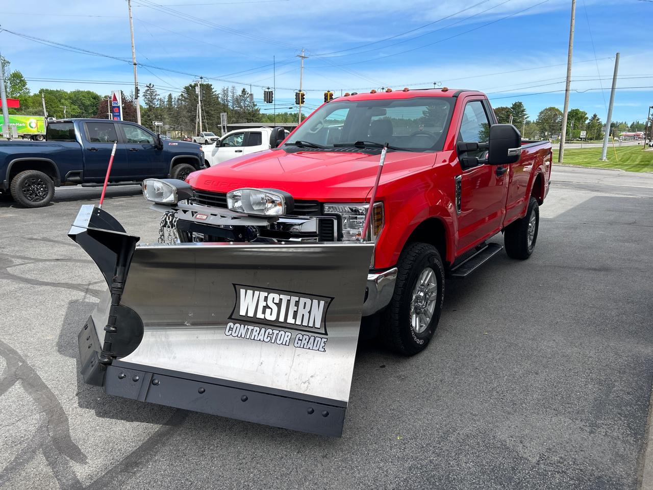 Ford Super Duty F-250 SRW XLT 4WD Reg Cab 8' Box 2019