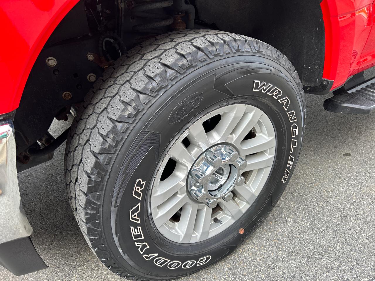 Ford Super Duty F-250 SRW XLT 4WD Reg Cab 8' Box 2019
