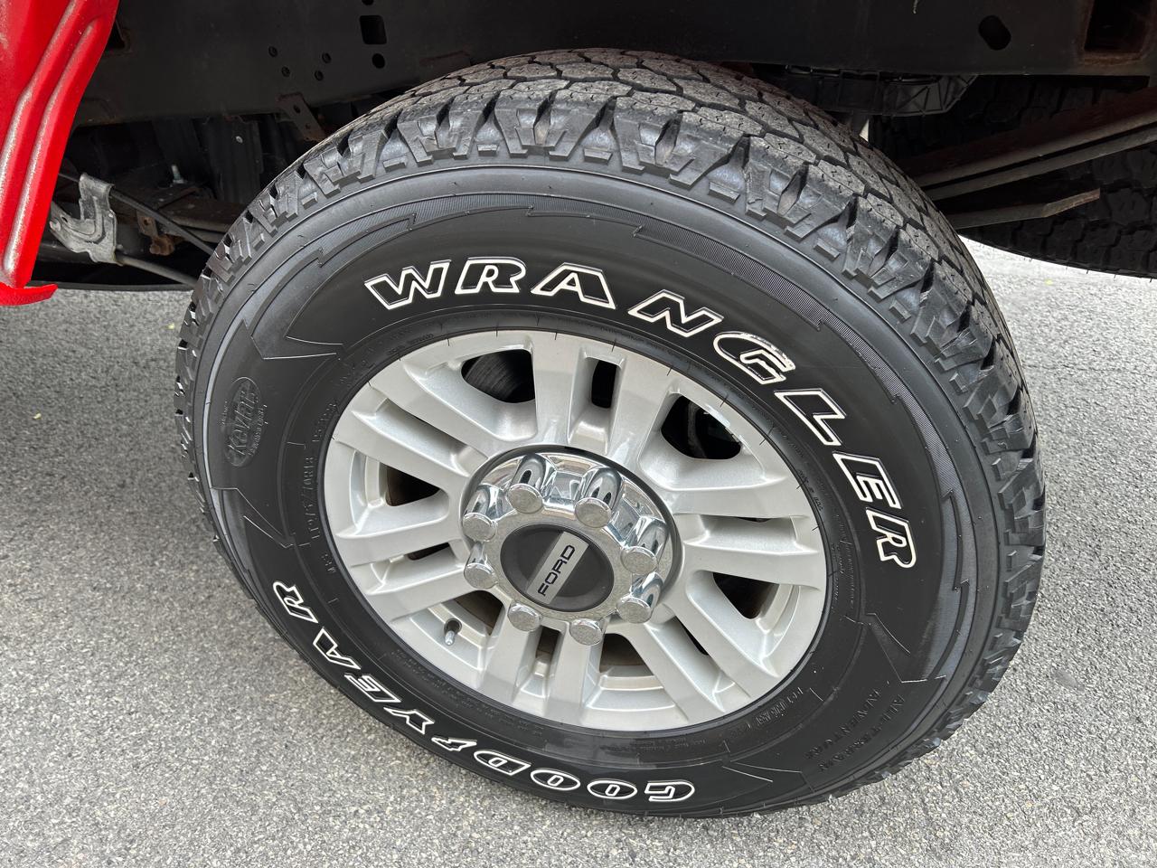 Ford Super Duty F-250 SRW XLT 4WD Reg Cab 8' Box 2019