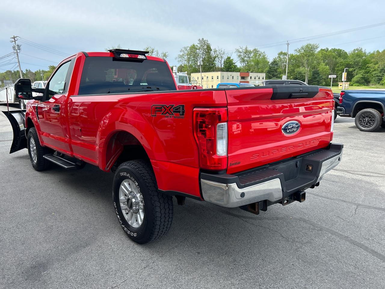 Ford Super Duty F-250 SRW XLT 4WD Reg Cab 8' Box 2019