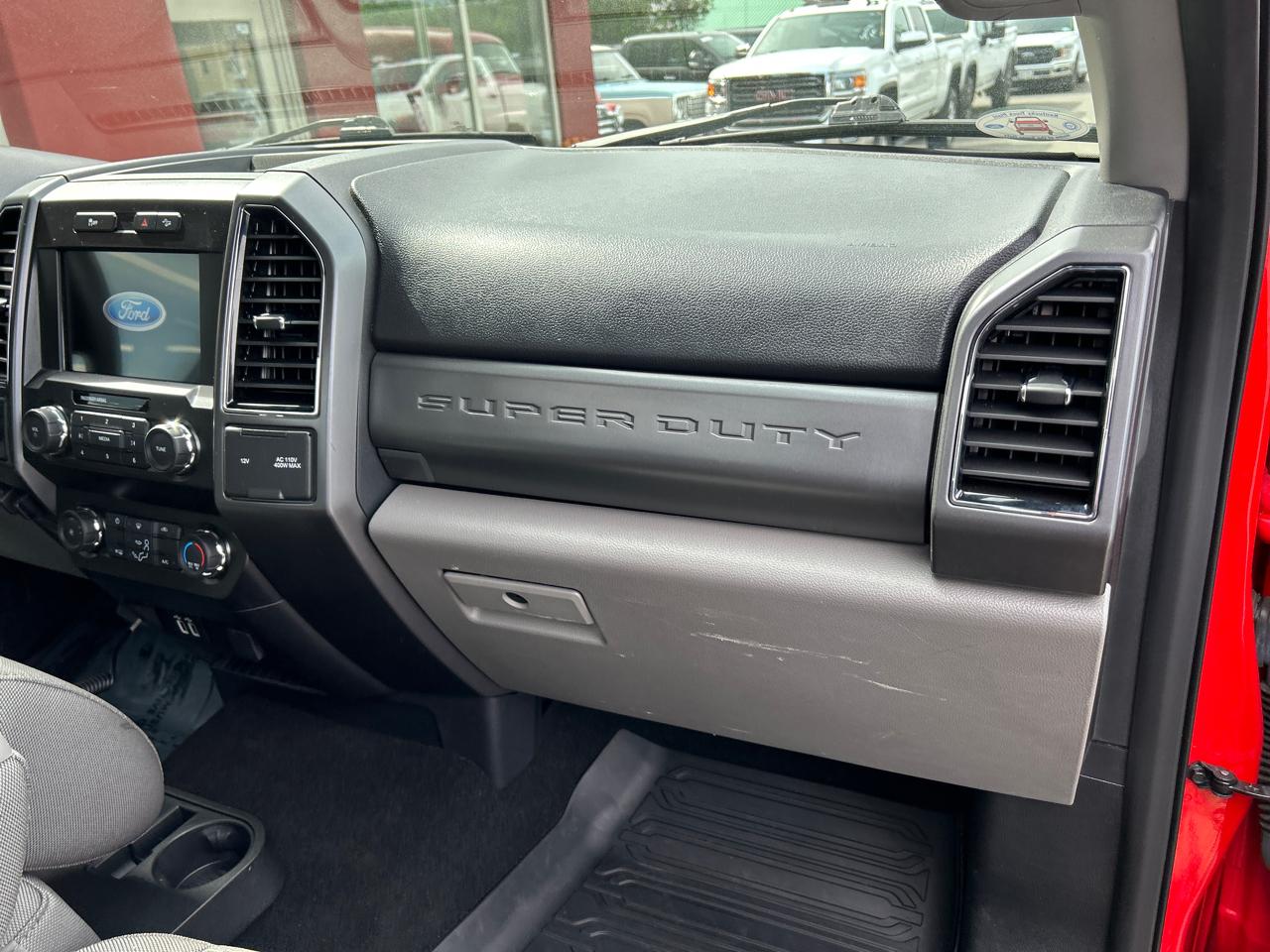 Ford Super Duty F-250 SRW XLT 4WD Reg Cab 8' Box 2019
