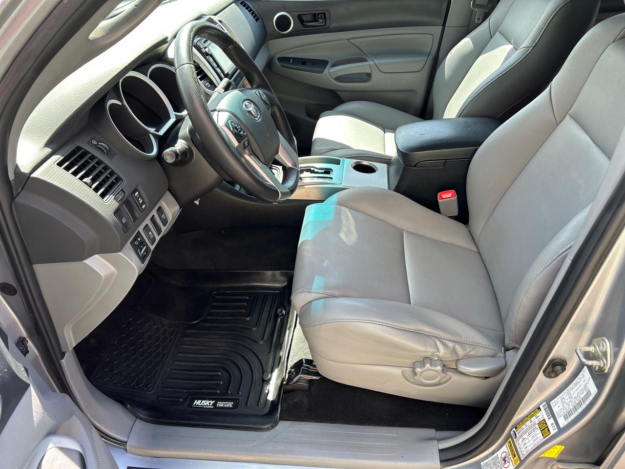 Toyota Tacoma Limited Double Cab 4WD V6 2015