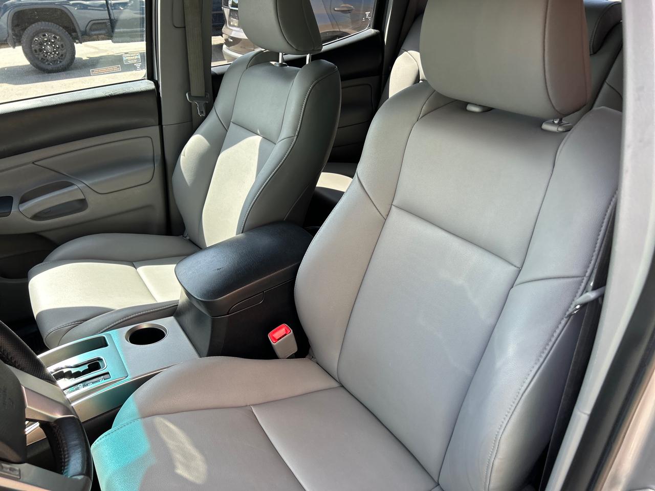 Toyota Tacoma Limited Double Cab 4WD V6 2015