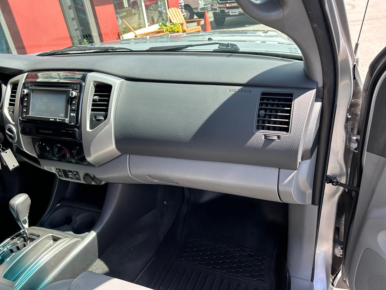 Toyota Tacoma Limited Double Cab 4WD V6 2015