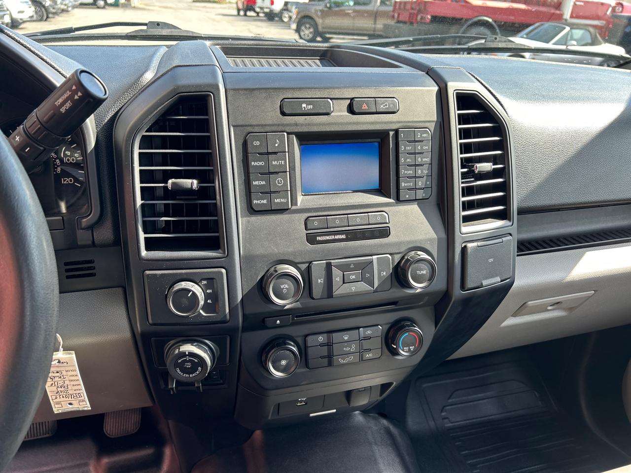 Ford F-150 4WD SuperCrew 139" XL 2016