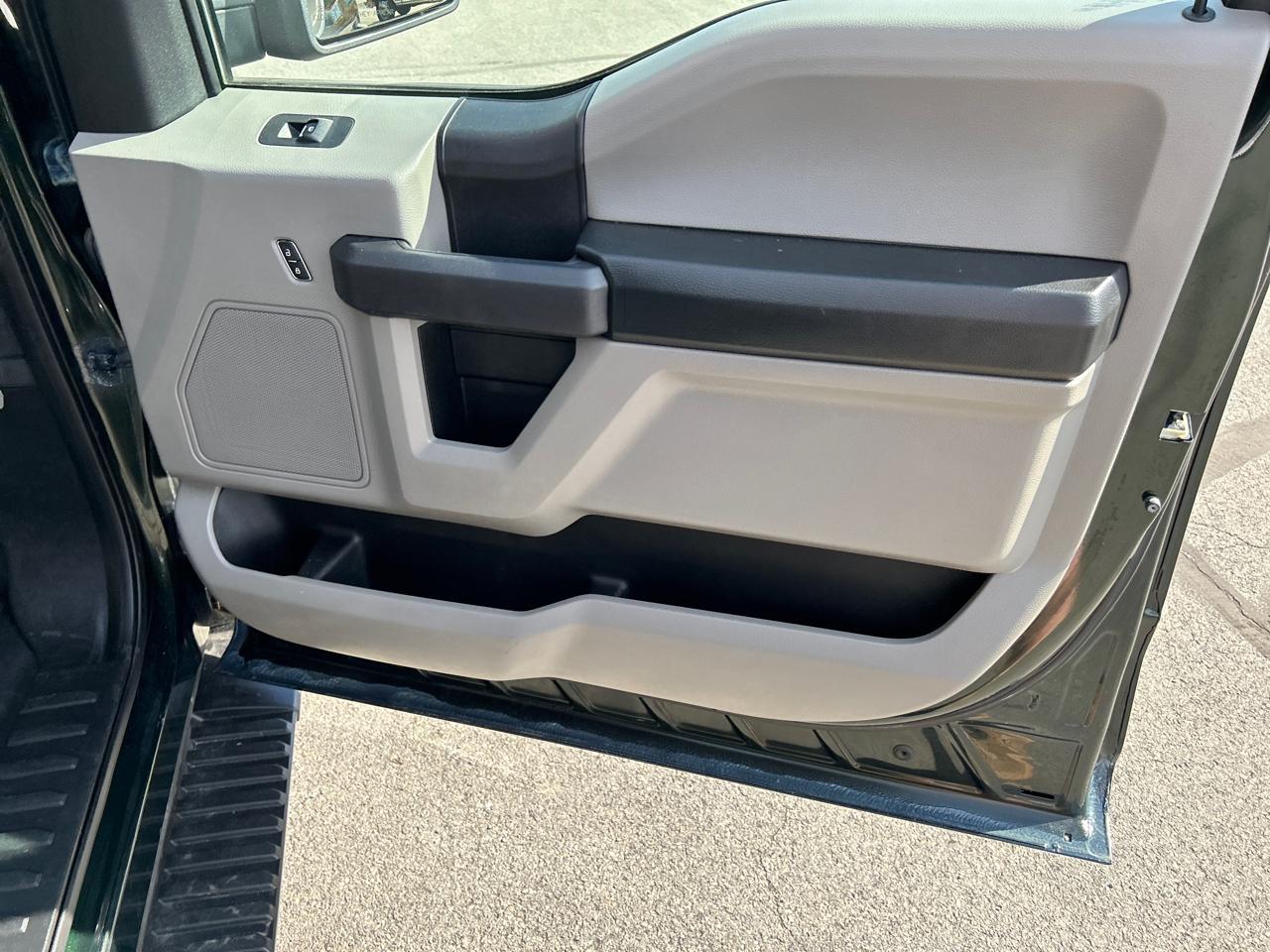 Ford F-150 4WD SuperCrew 139" XL 2016