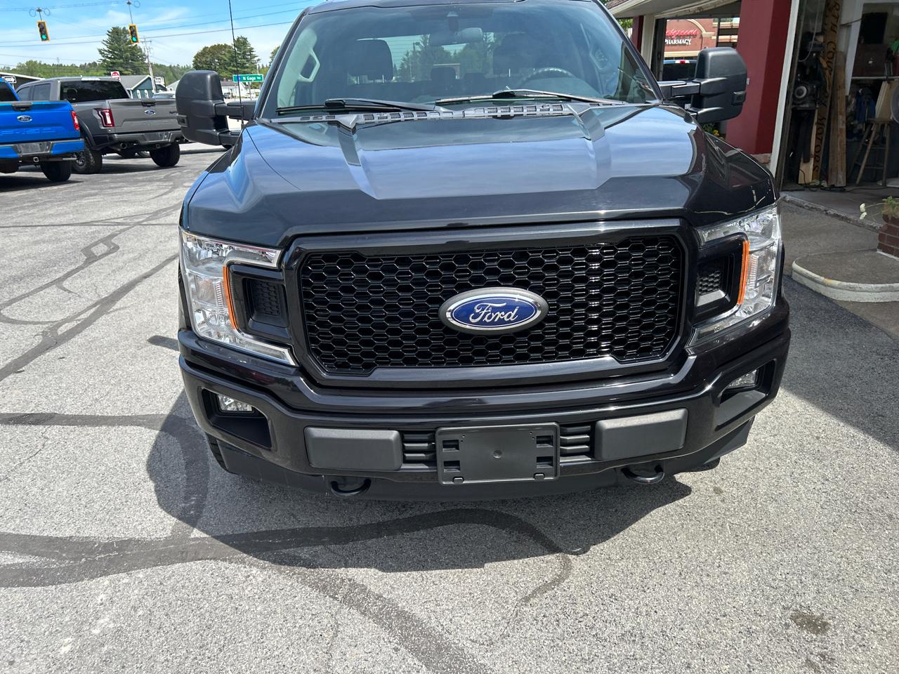 Ford F-150 4WD SuperCrew 145" STX 2019