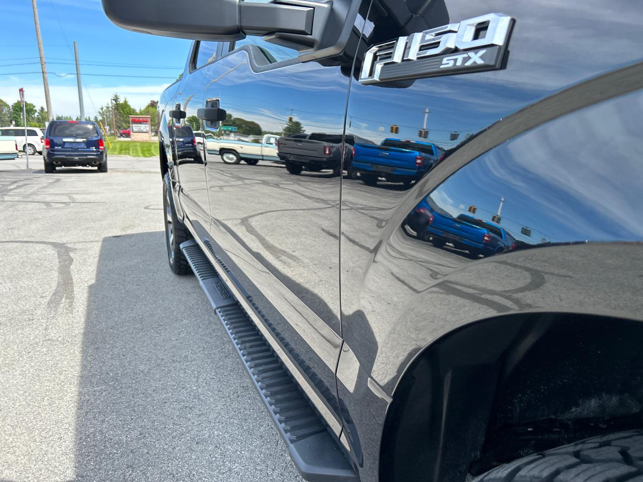 Ford F-150 4WD SuperCrew 145" STX 2019