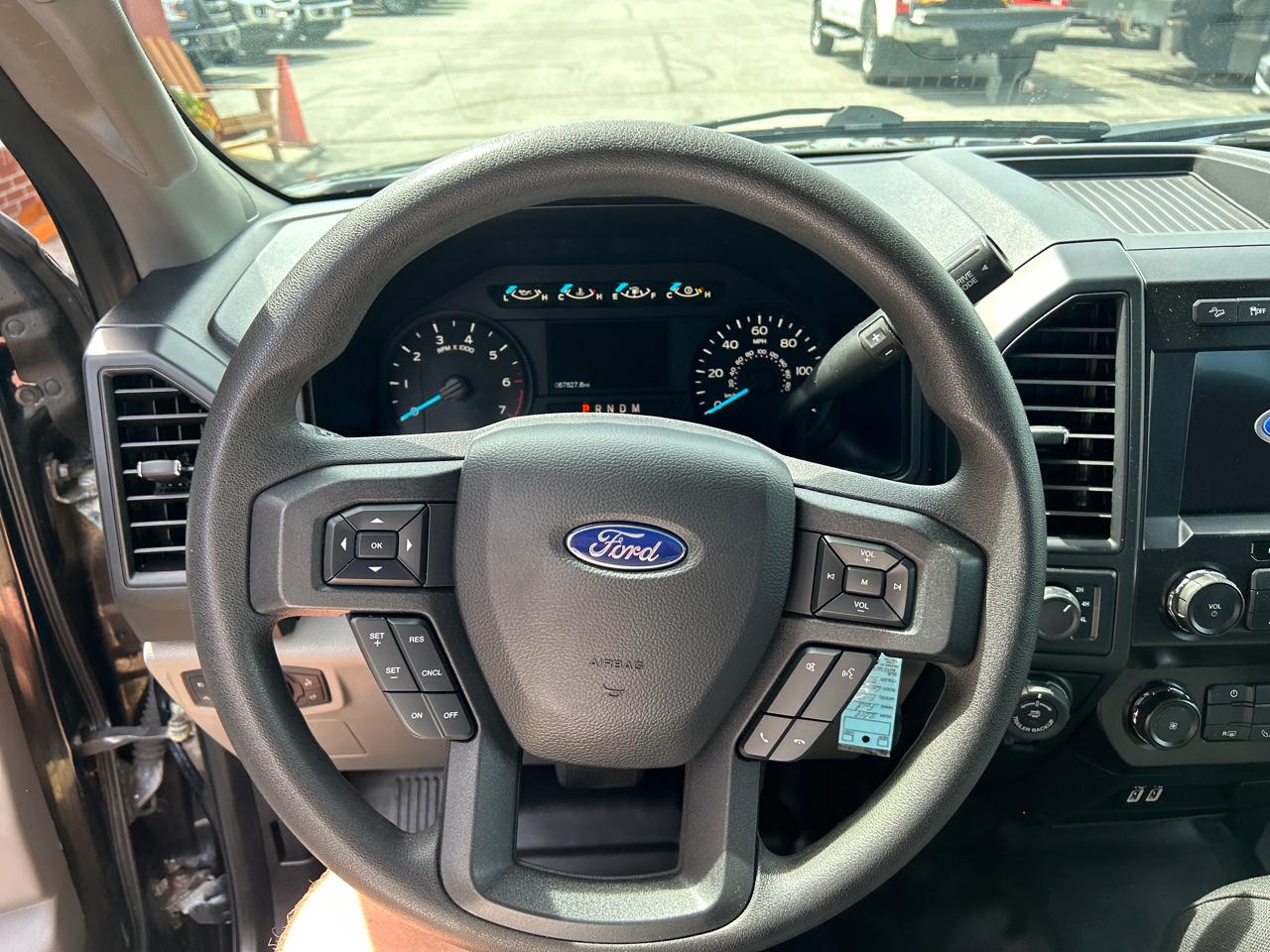 Ford F-150 4WD SuperCrew 145" STX 2019