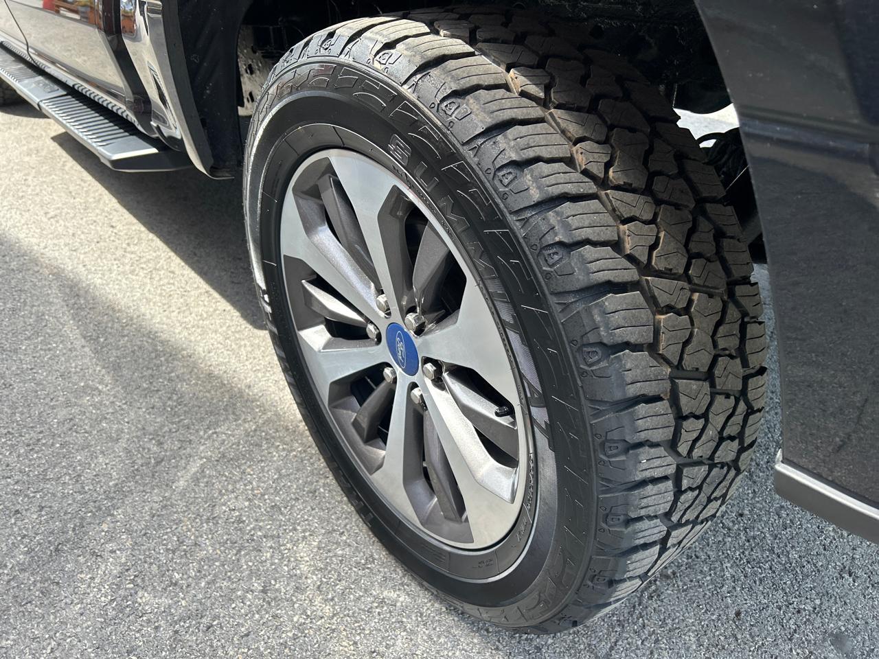 Ford F-150 4WD SuperCrew 145" STX 2019