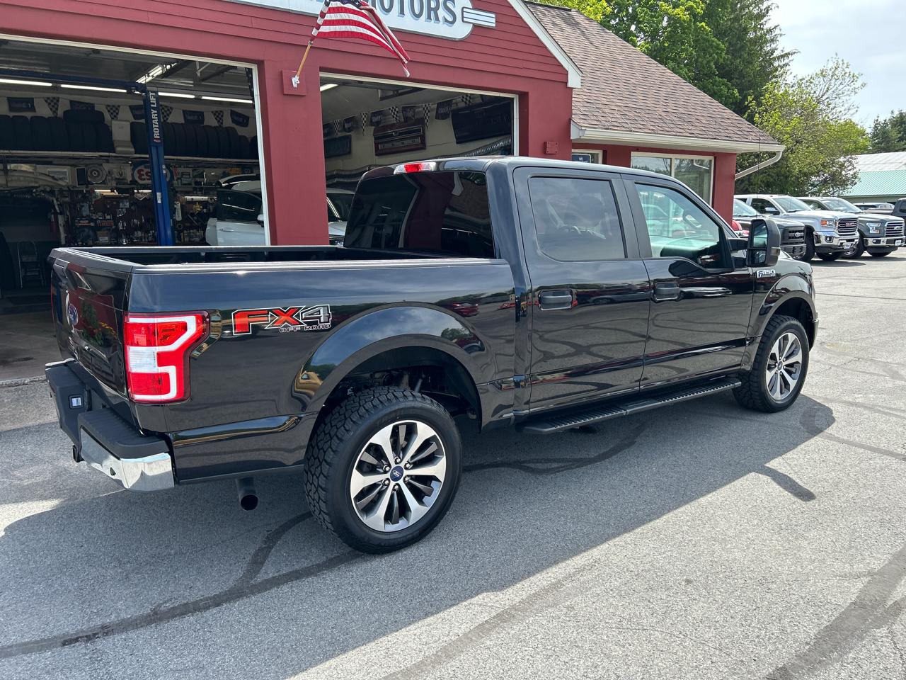 Ford F-150 4WD SuperCrew 145" STX 2019