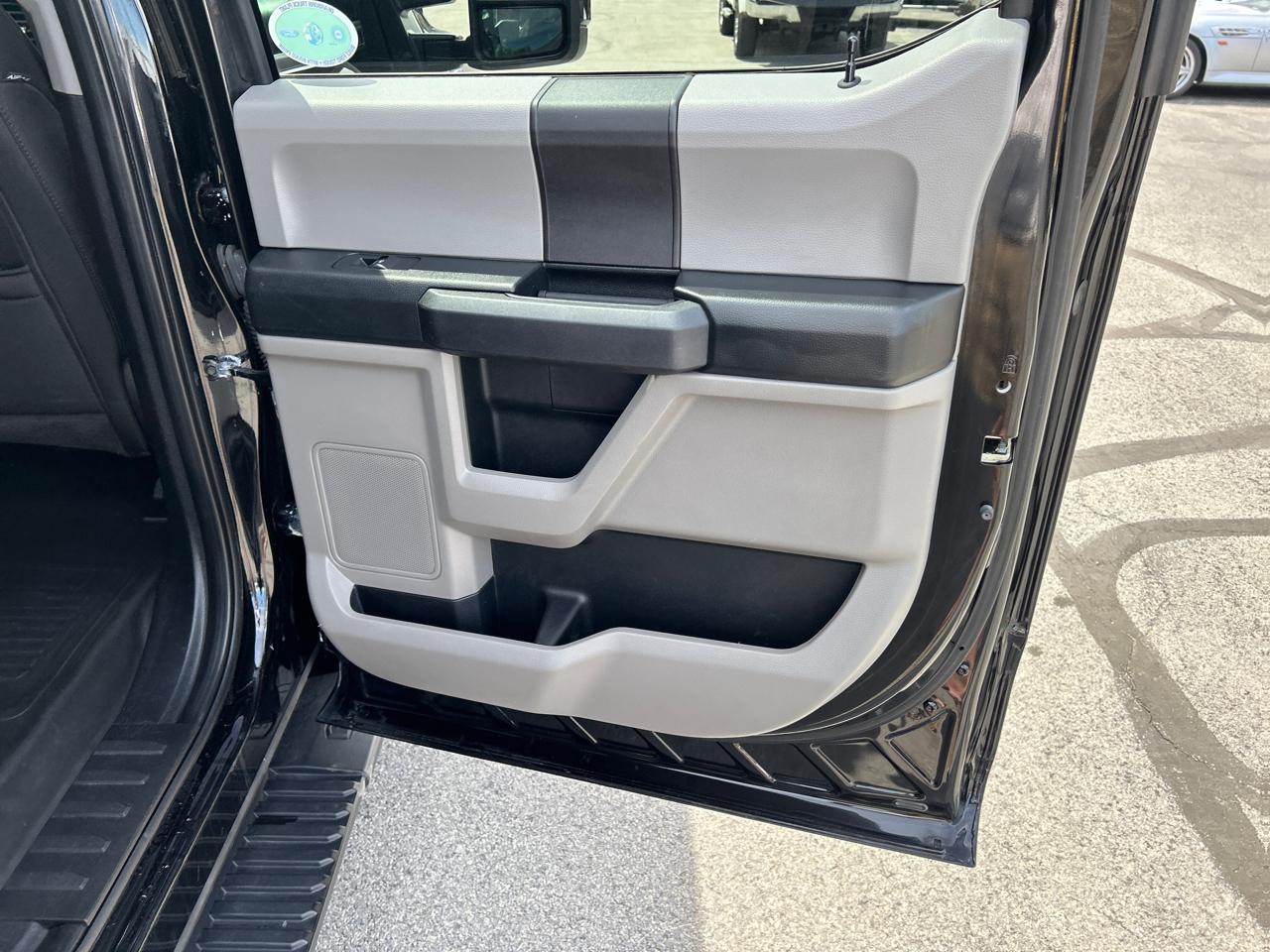 Ford F-150 4WD SuperCrew 145" STX 2019