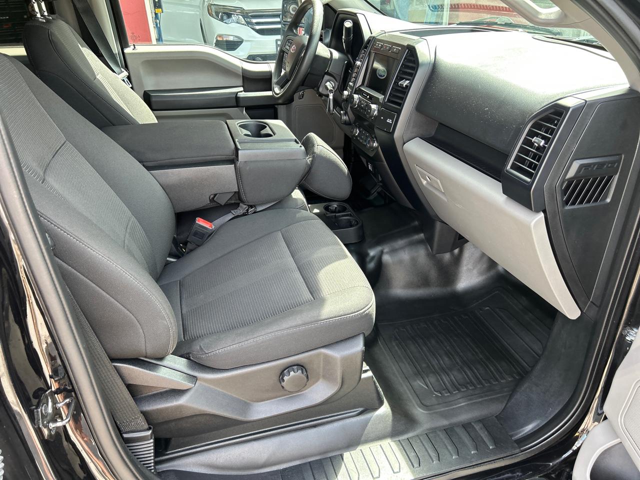 Ford F-150 4WD SuperCrew 145" STX 2019