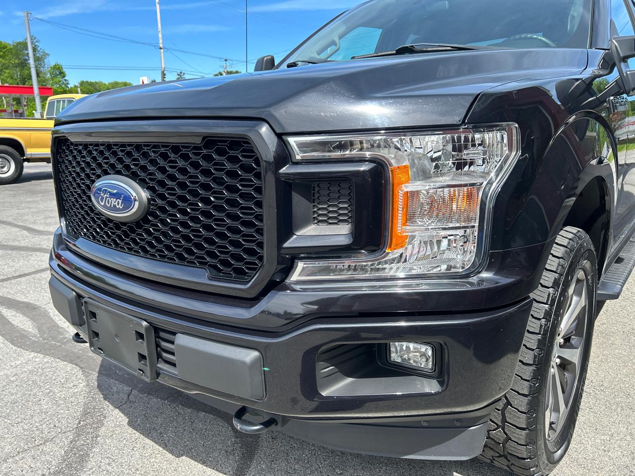 Ford F-150 4WD SuperCrew 145" STX 2019