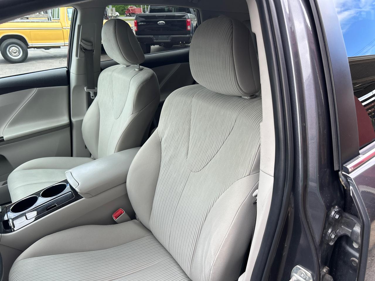 Toyota Venza 4dr Wgn I4 AWD XLE (Natl) 2013