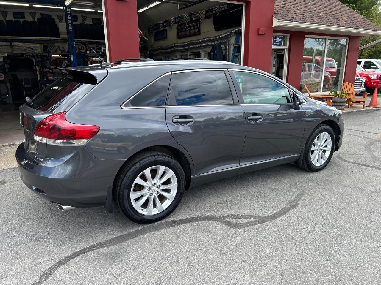 Toyota Venza 4dr Wgn I4 AWD XLE (Natl) 2013