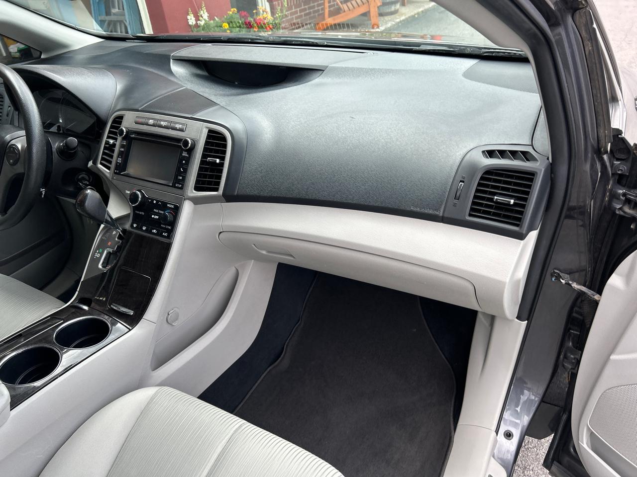 Toyota Venza 4dr Wgn I4 AWD XLE (Natl) 2013