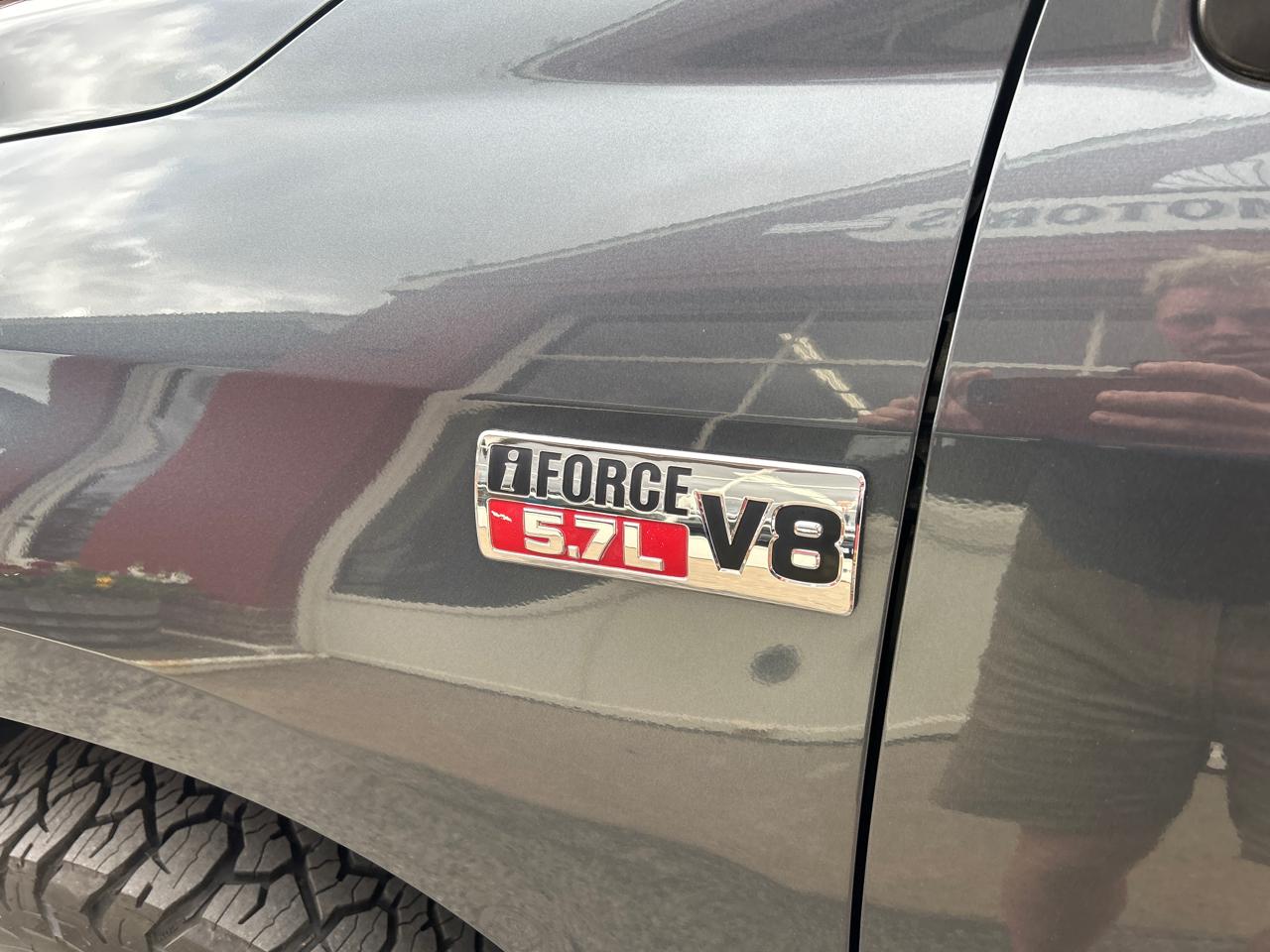 Toyota Tundra 4WD Truck CrewMax 5.7L V8 6-Spd AT (Natl) 2010