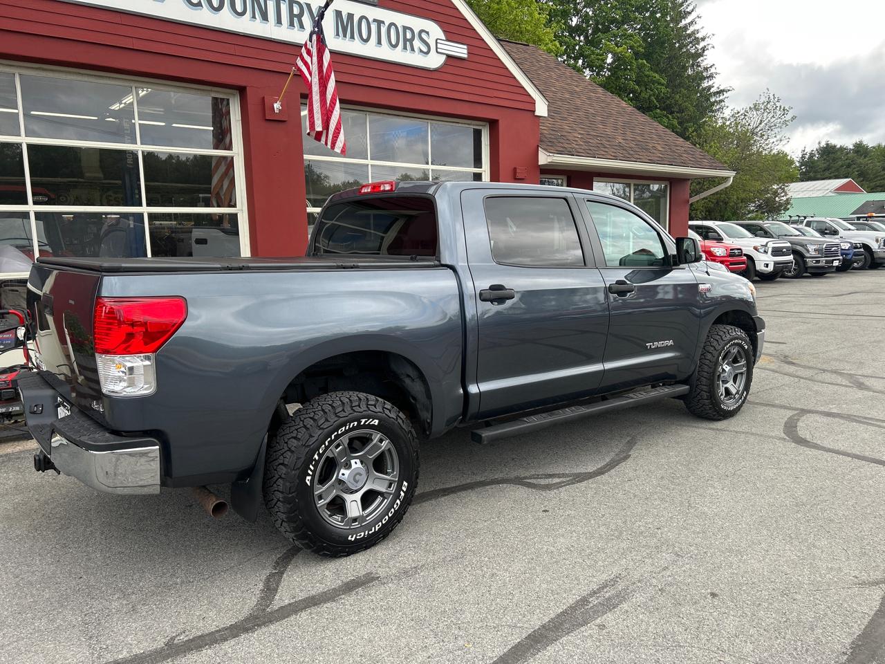 Toyota Tundra 4WD Truck CrewMax 5.7L V8 6-Spd AT (Natl) 2010