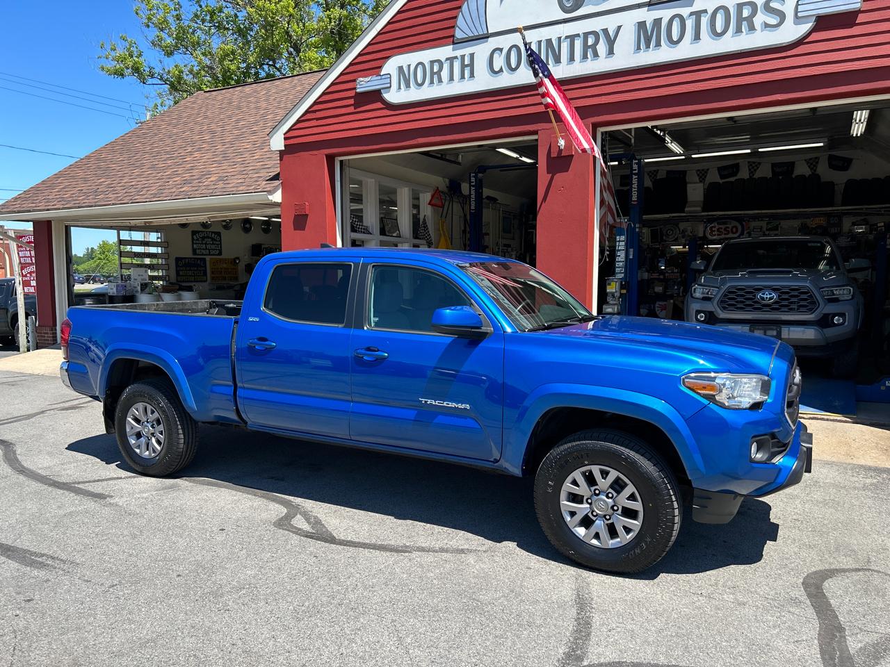 Toyota Tacoma 4WD Double Cab V6 AT (Natl) 2018