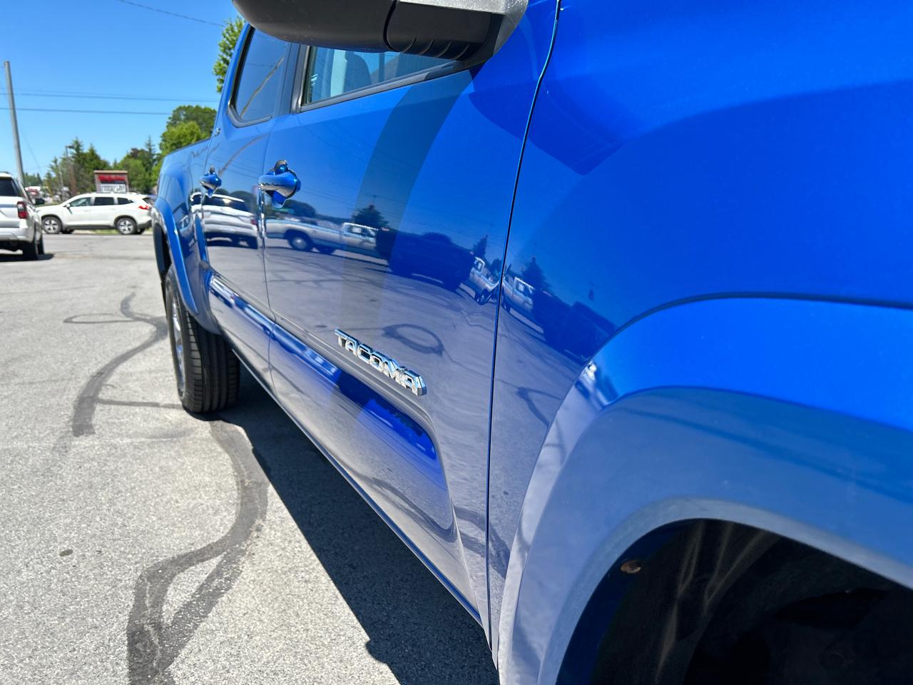 Toyota Tacoma 4WD Double Cab V6 AT (Natl) 2018