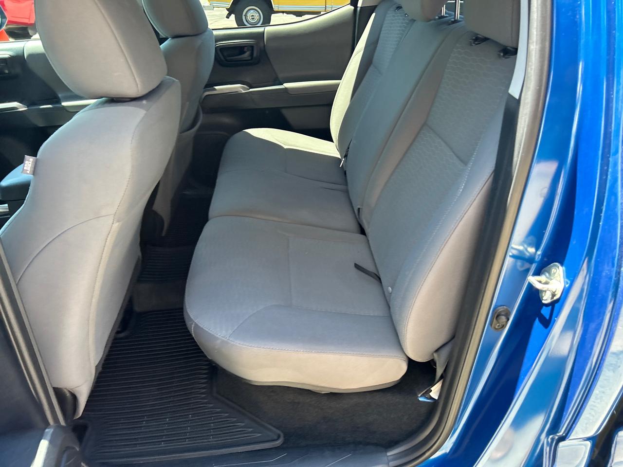Toyota Tacoma 4WD Double Cab V6 AT (Natl) 2018