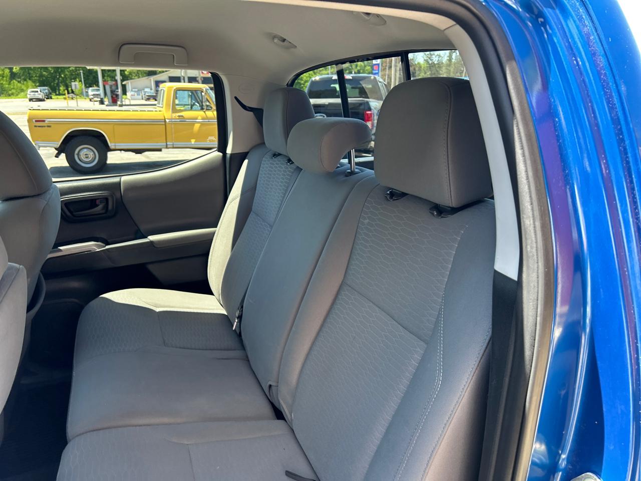 Toyota Tacoma 4WD Double Cab V6 AT (Natl) 2018