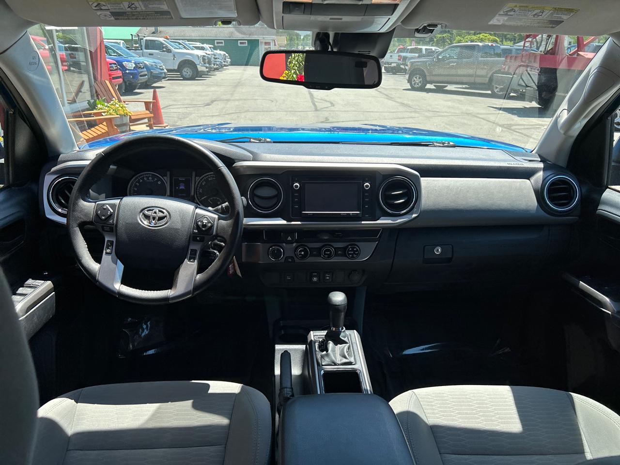 Toyota Tacoma 4WD Double Cab V6 AT (Natl) 2018