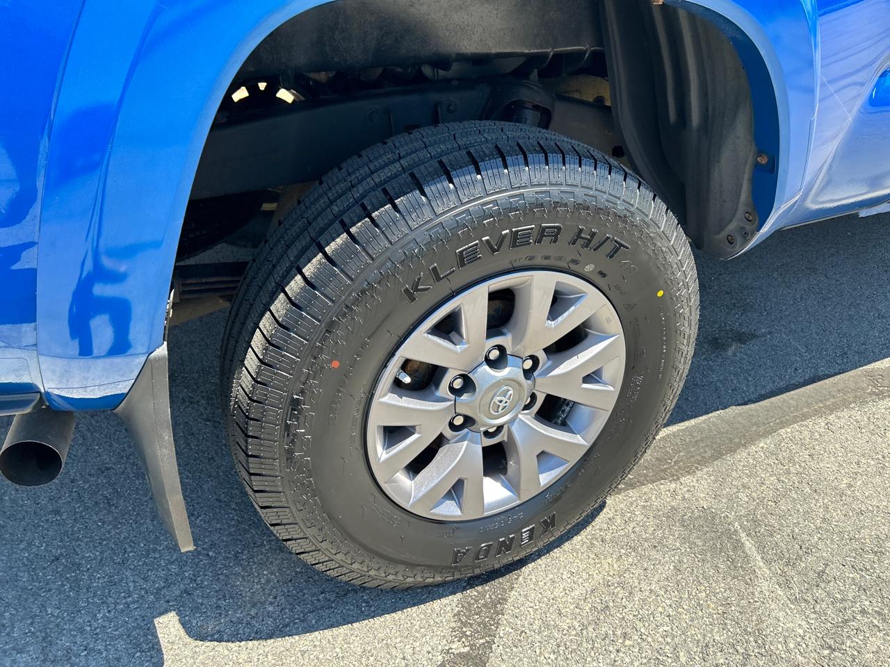 Toyota Tacoma 4WD Double Cab V6 AT (Natl) 2018