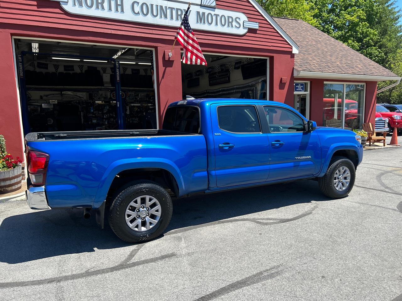 Toyota Tacoma 4WD Double Cab V6 AT (Natl) 2018