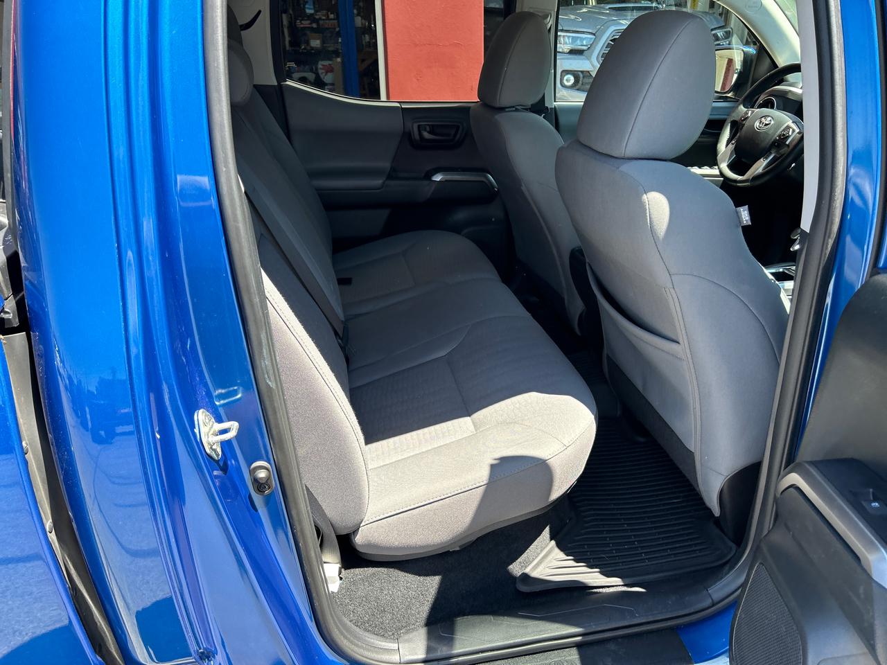 Toyota Tacoma 4WD Double Cab V6 AT (Natl) 2018