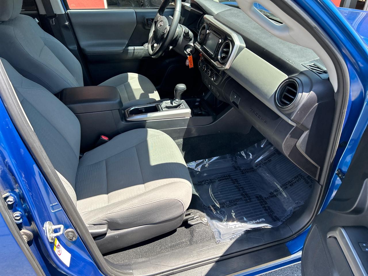 Toyota Tacoma 4WD Double Cab V6 AT (Natl) 2018