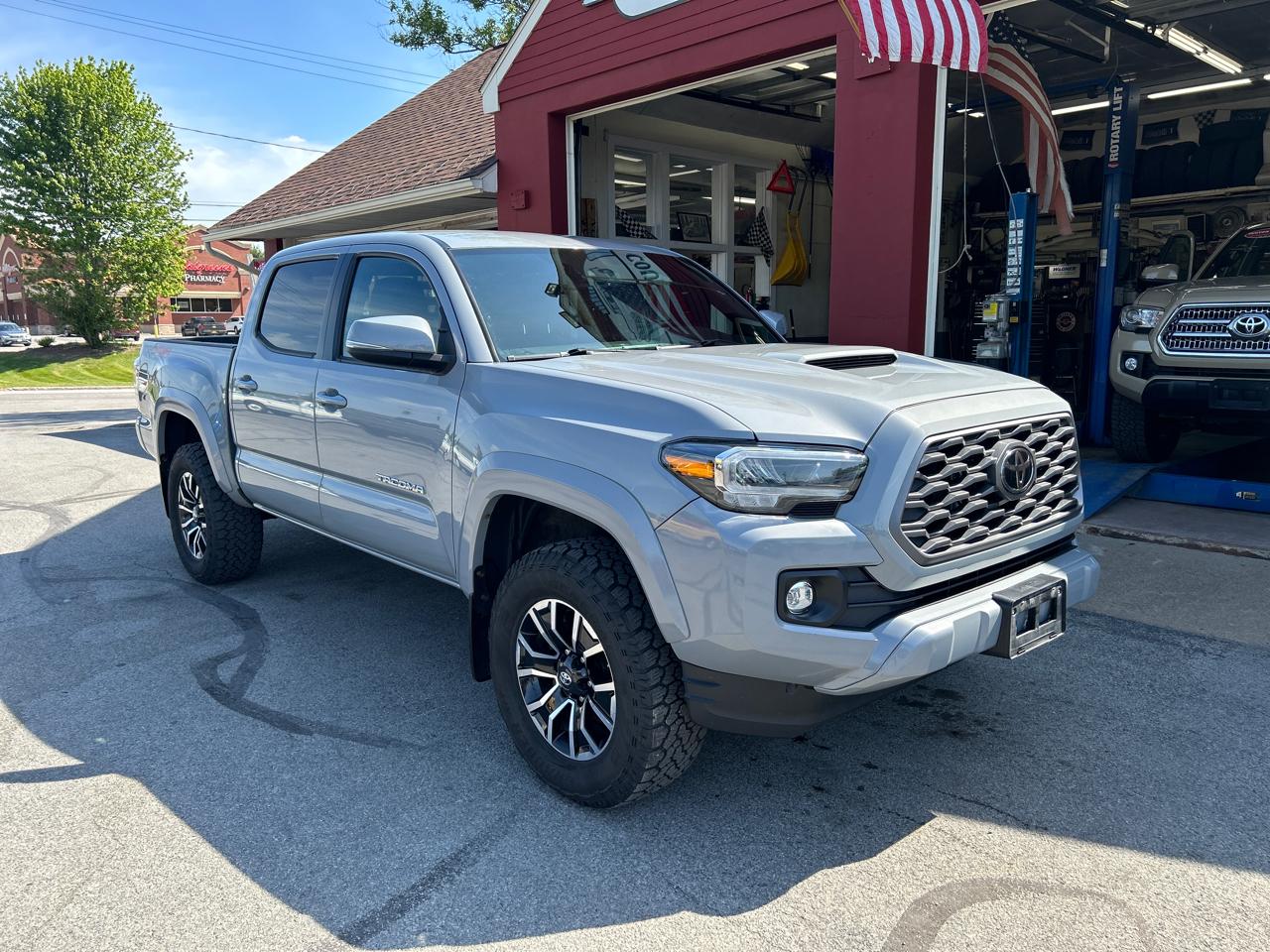 Toyota Tacoma 4WD TRD Sport Double Cab 5' Bed V6 AT (Natl) 2020