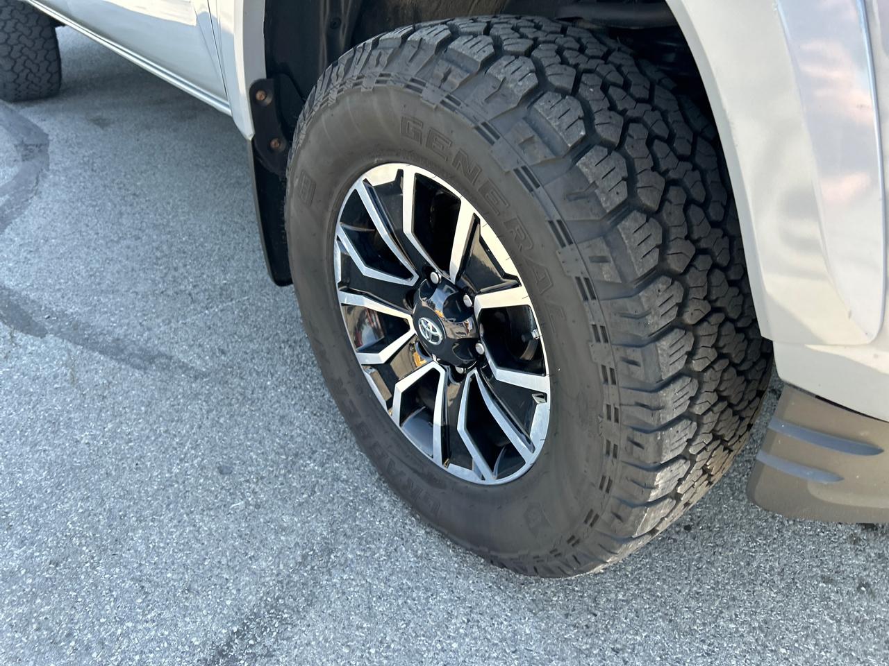 Toyota Tacoma 4WD TRD Sport Double Cab 5' Bed V6 AT (Natl) 2020